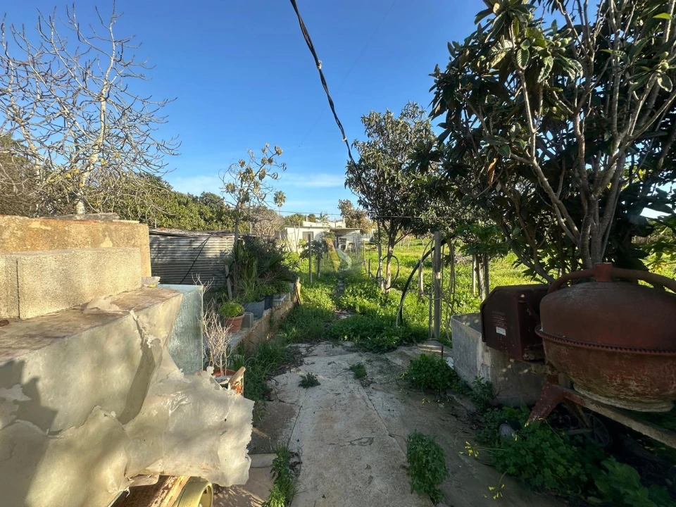 Moradia T3 para Venda em Quelfes Foto 47