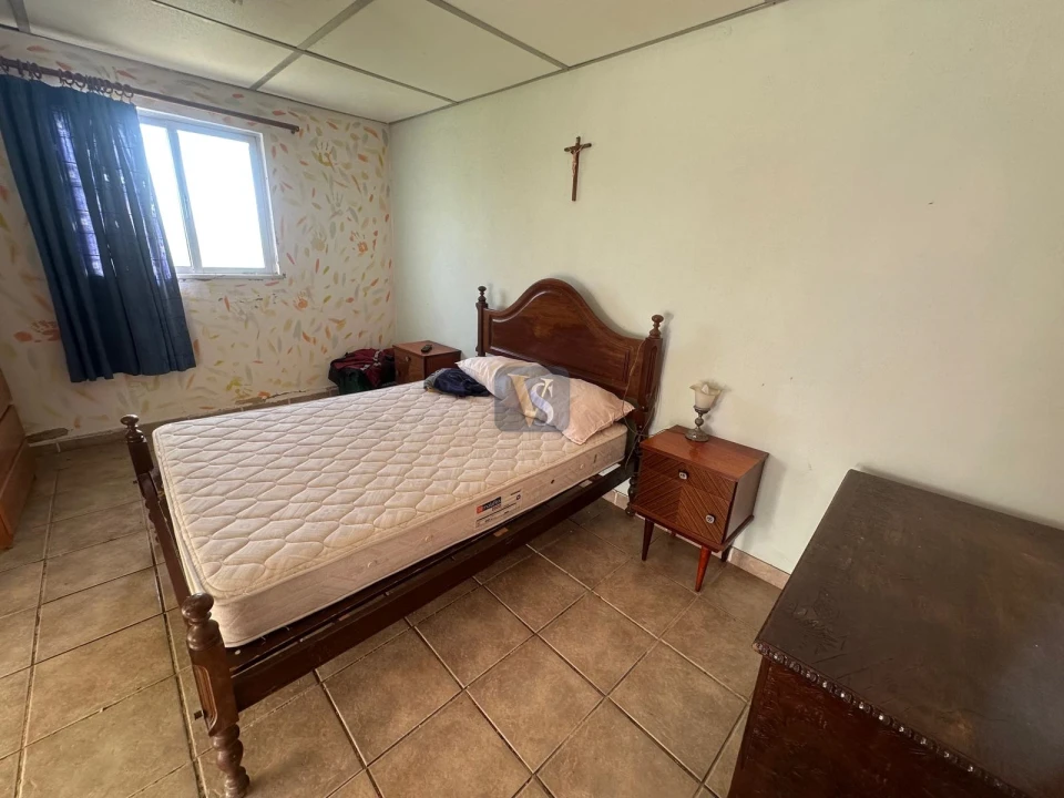 Moradia T3 para Venda em Quelfes Foto 25