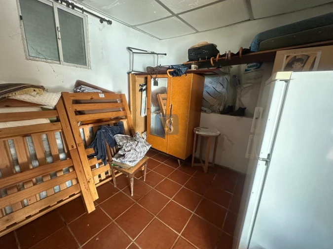 Moradia T3 para Venda em Quelfes Foto 24