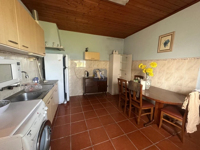 Moradia T3 para Venda em Quelfes Foto 13