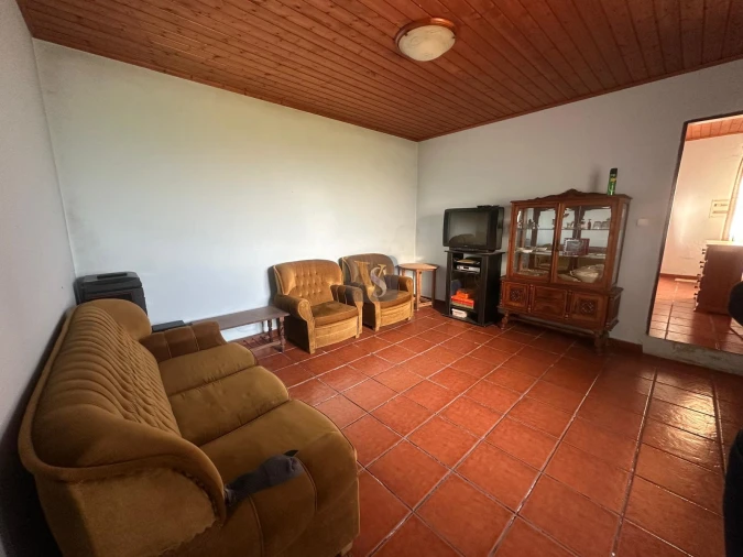 Moradia T3 para Venda em Quelfes Foto 10