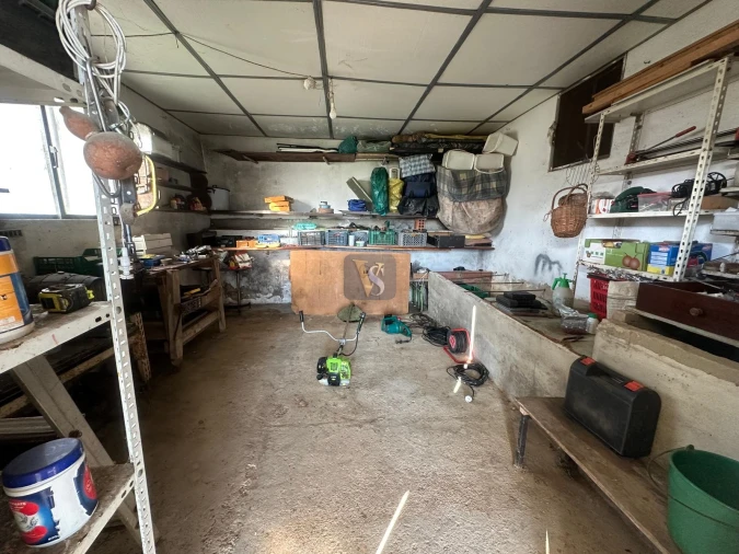 Moradia T3 para Venda em Quelfes Foto 34