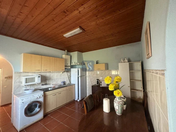 Moradia T3 para Venda em Quelfes Foto 12