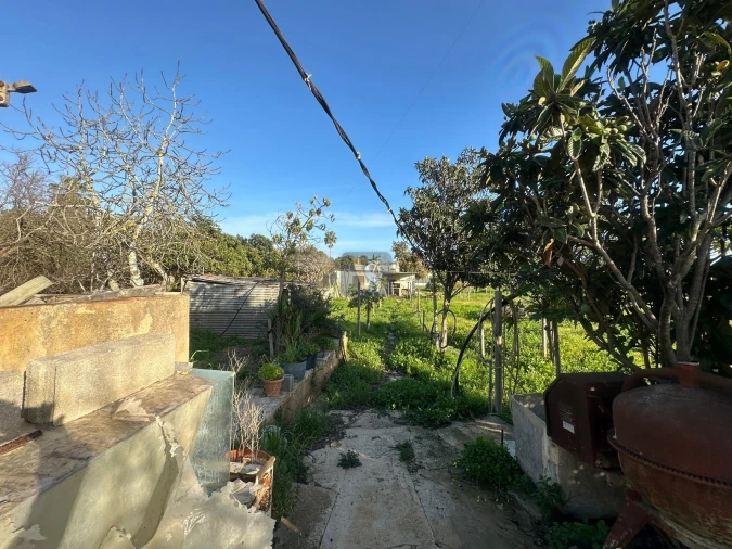 Moradia T3 para Venda em Quelfes Foto 48