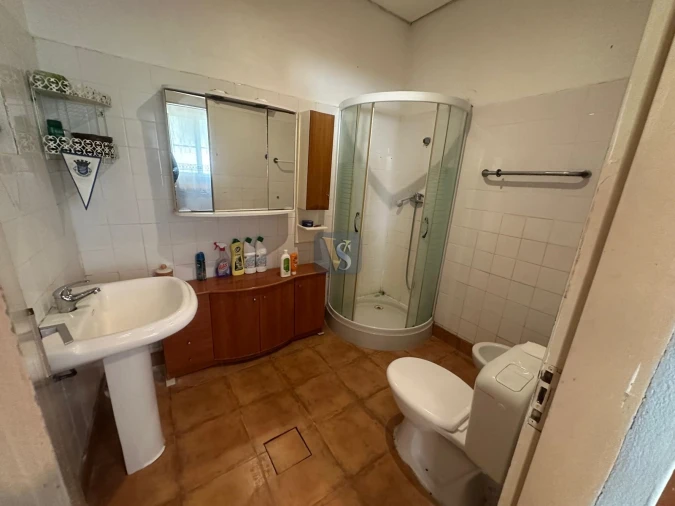 Moradia T3 para Venda em Quelfes Foto 15