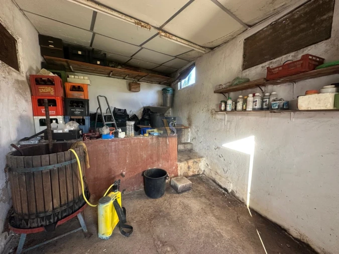 Moradia T3 para Venda em Quelfes Foto 35