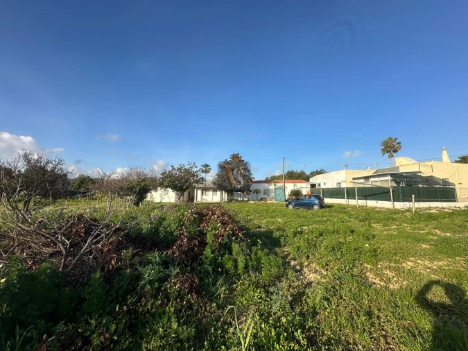 Moradia T3 para Venda em Quelfes Foto 52