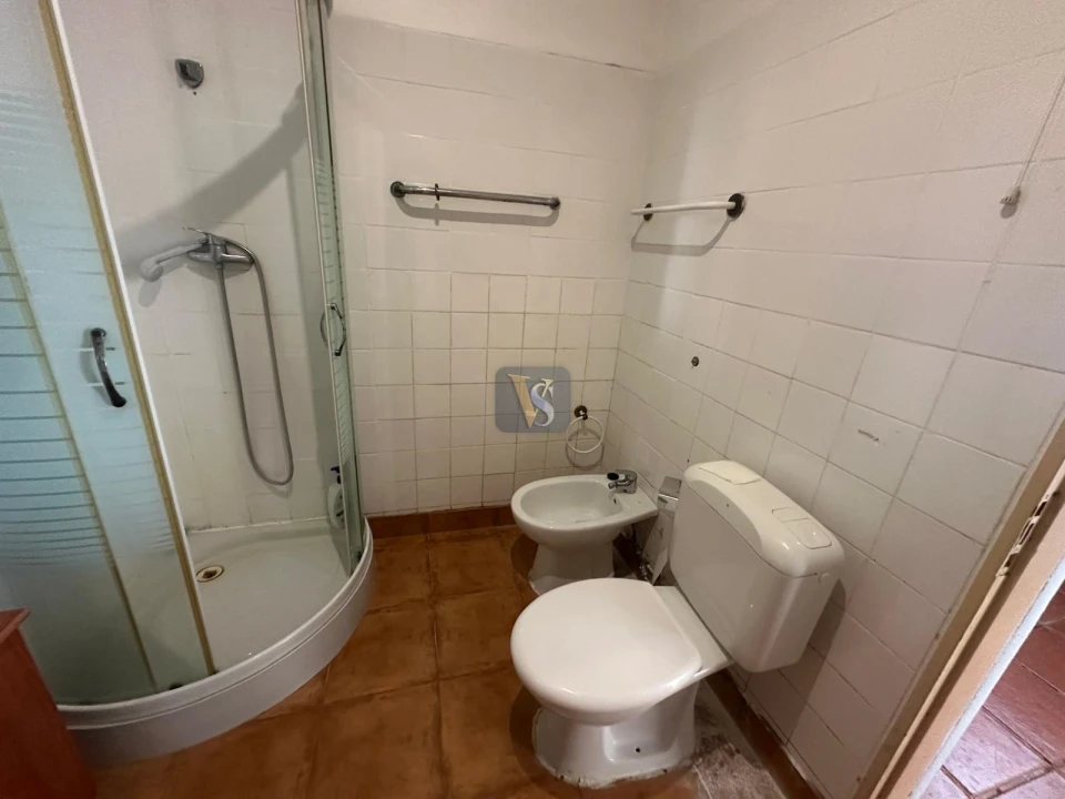 Moradia T3 para Venda em Quelfes Foto 16