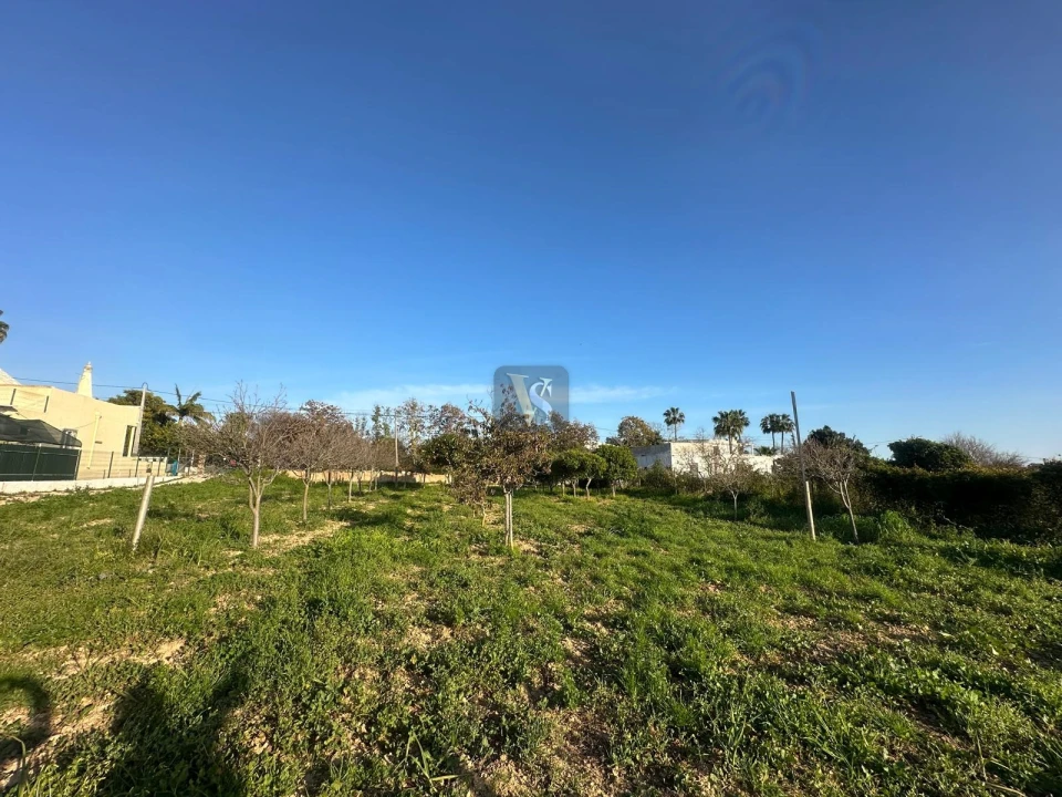 Moradia T3 para Venda em Quelfes Foto 53