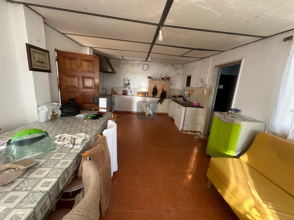 Moradia T3 para Venda em Quelfes Foto 21