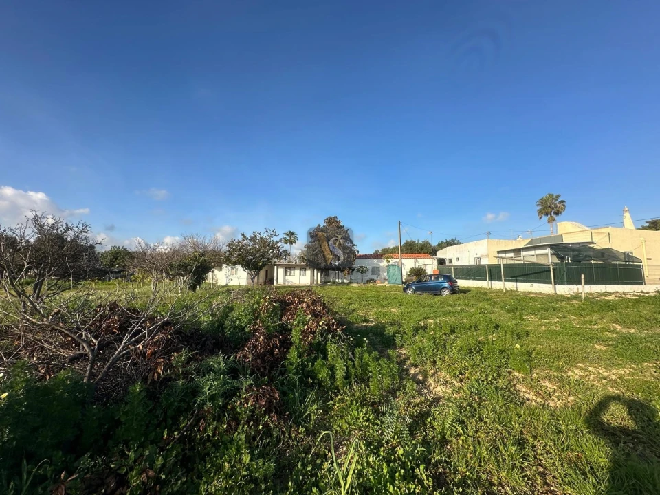 Moradia T3 para Venda em Quelfes Foto 52