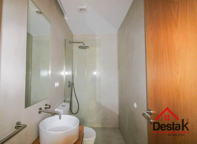 Apartamento T1 para Arrendamento em Viseu Foto 4