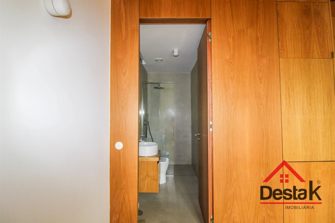 Apartamento T1 para Arrendamento em Viseu Foto 3