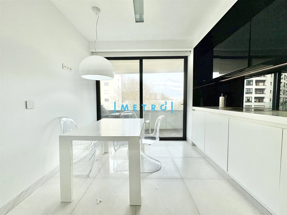 Apartamento T3 para Venda em Lordelo do Ouro e Massarelos Foto 4
