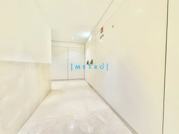 Apartamento T3 para Venda em Lordelo do Ouro e Massarelos