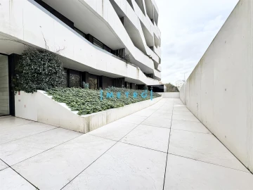 Apartamento T3 para Venda em Lordelo do Ouro e Massarelos