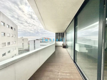 Apartamento T3 para Venda em Lordelo do Ouro e Massarelos