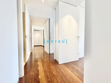Apartamento T3 para Venda em Lordelo do Ouro e Massarelos