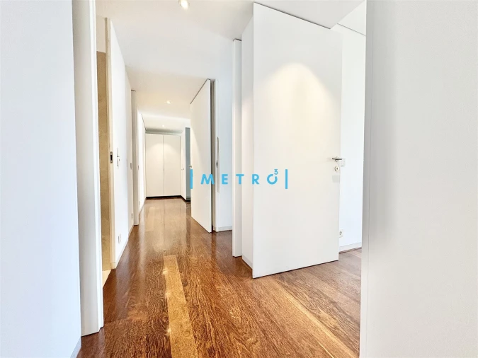 Apartamento T3 para Venda em Lordelo do Ouro e Massarelos Foto 8