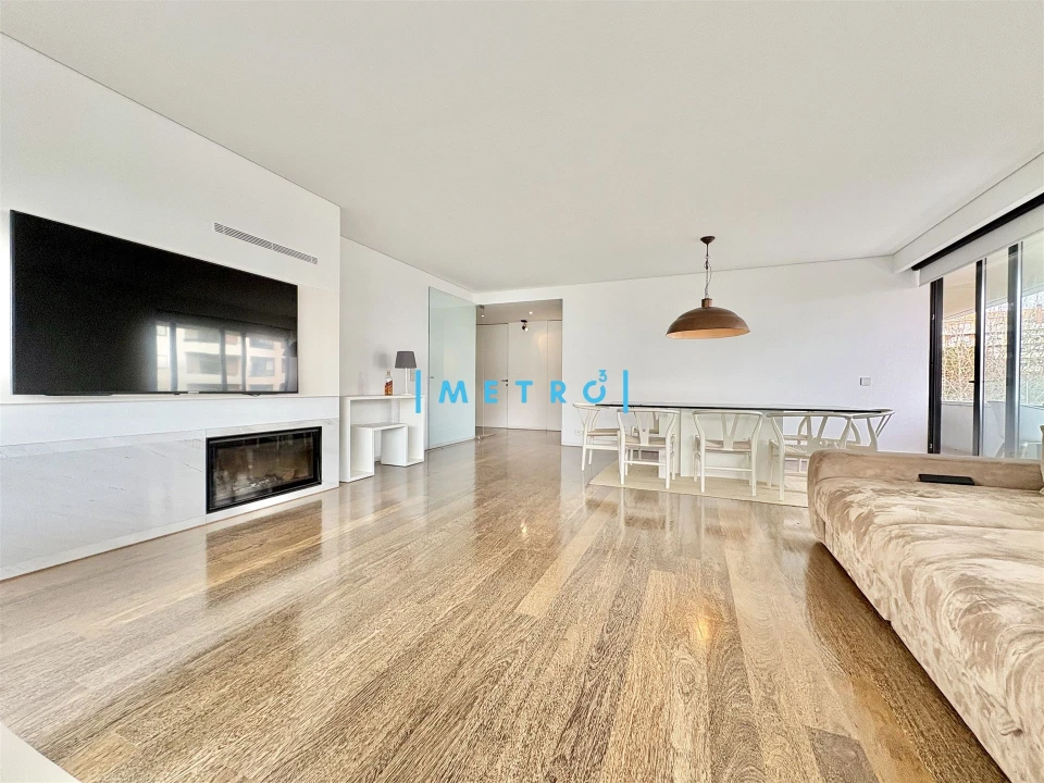 Apartamento T3 para Venda em Lordelo do Ouro e Massarelos Foto 2