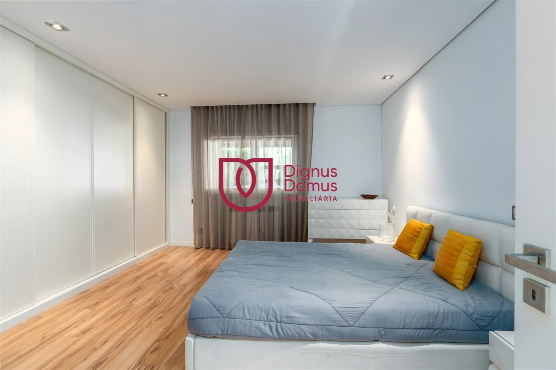 Moradia T7 para Venda em Constance Foto 21