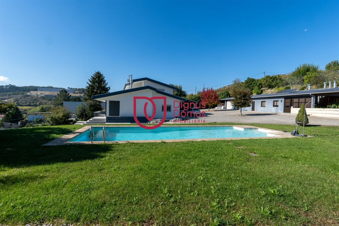 Moradia T7 para Venda em Constance Foto 42