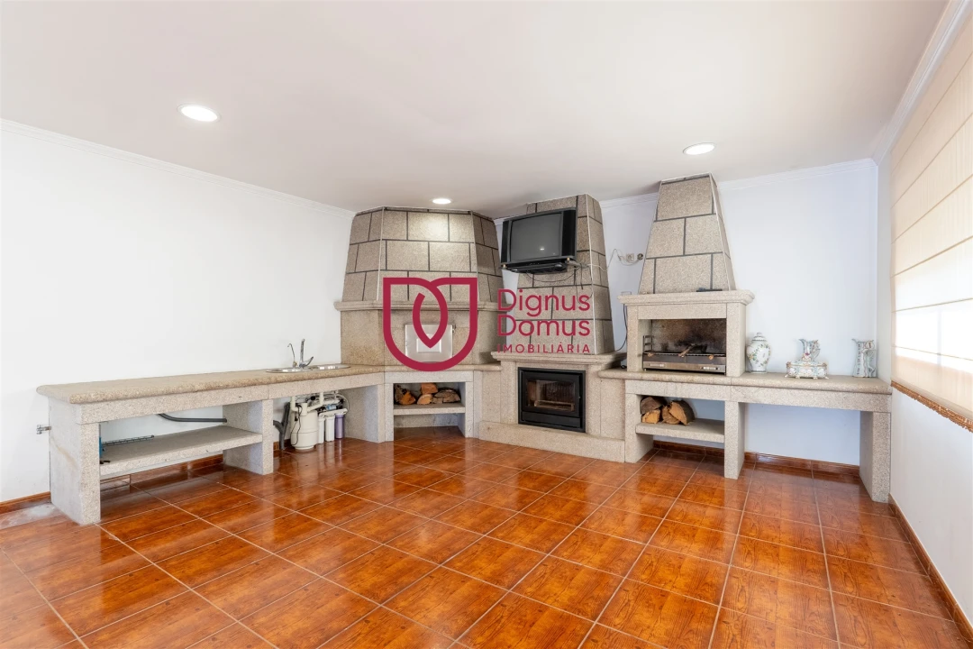 Moradia T7 para Venda em Constance Foto 64