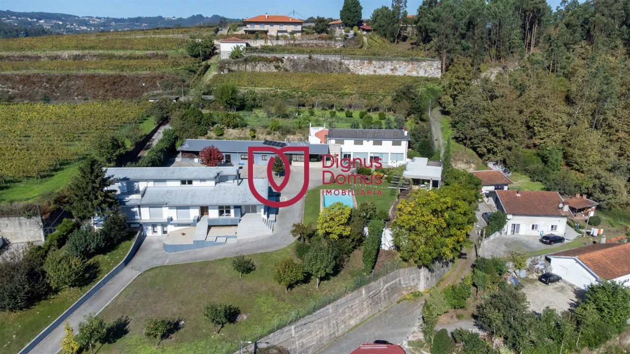 Moradia T7 para Venda em Constance Foto 70