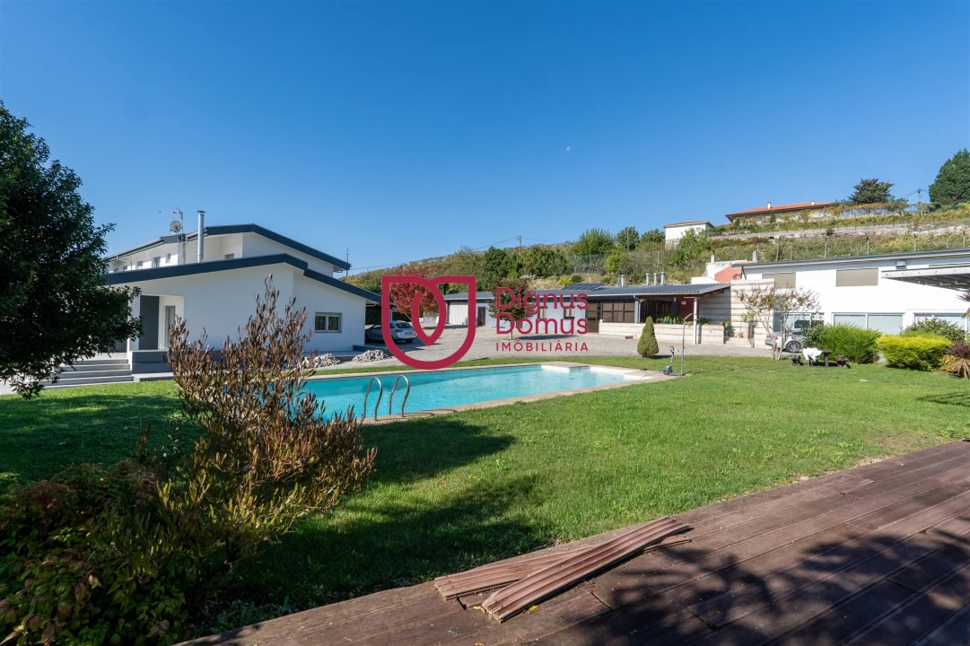 Moradia T7 para Venda em Constance Foto 41