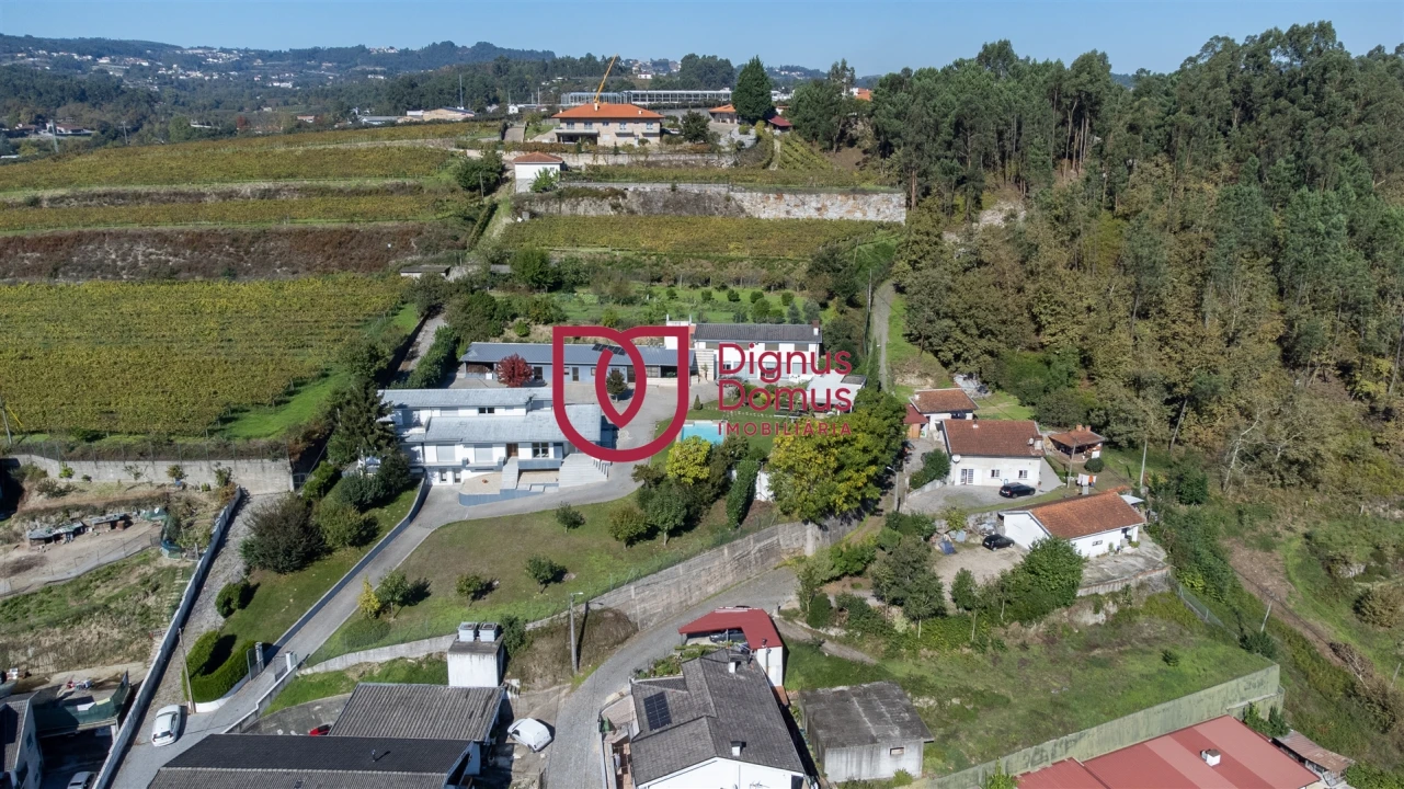 Moradia T7 para Venda em Constance Foto 69