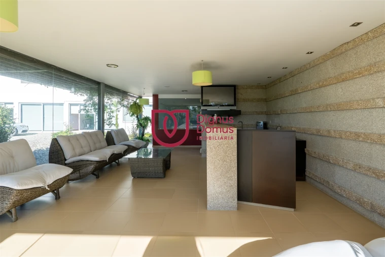 Moradia T7 para Venda em Constance Foto 43