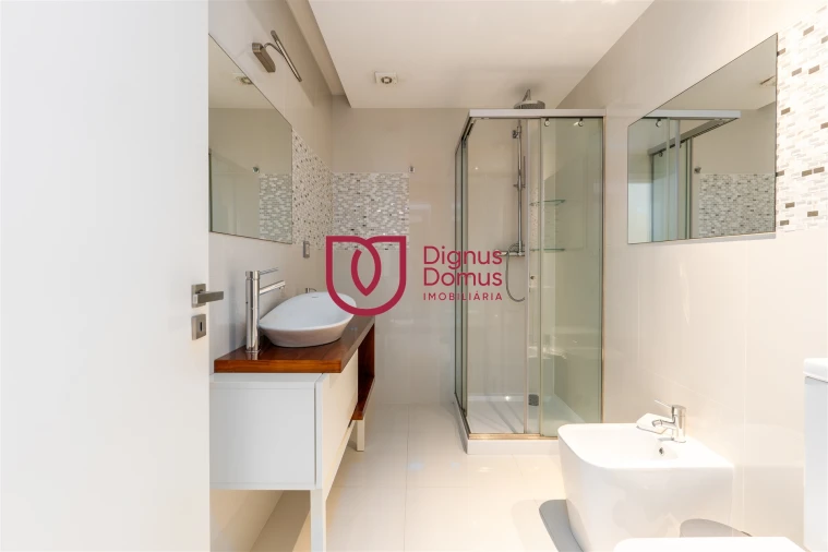 Moradia T7 para Venda em Constance Foto 30