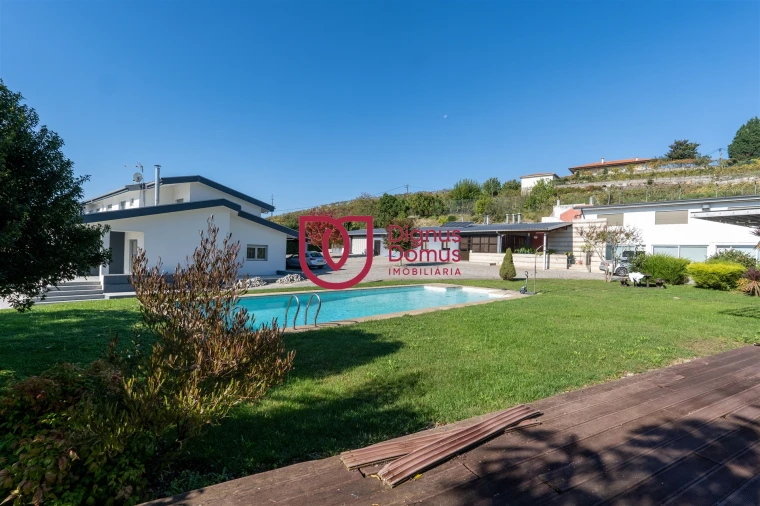 Moradia T7 para Venda em Constance Foto 41