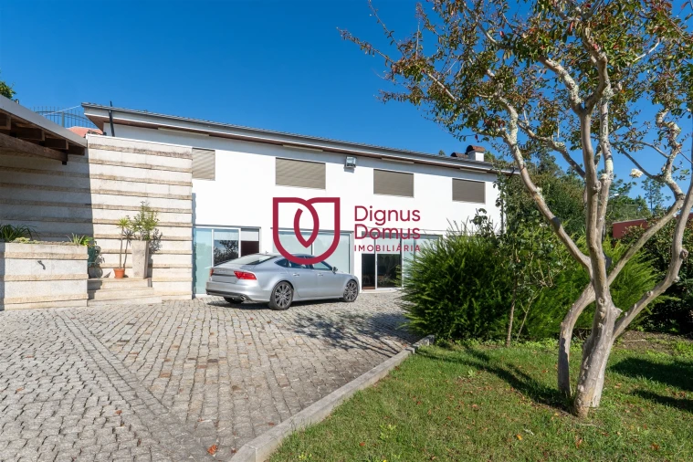 Moradia T7 para Venda em Constance Foto 50