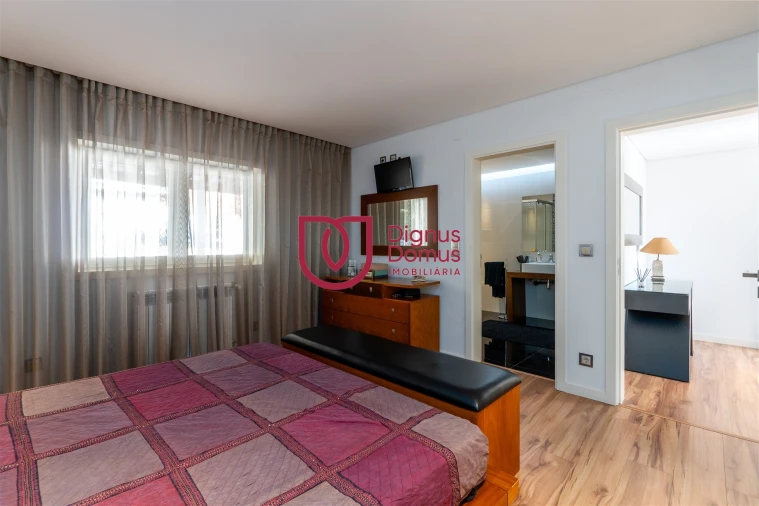 Moradia T7 para Venda em Constance Foto 15