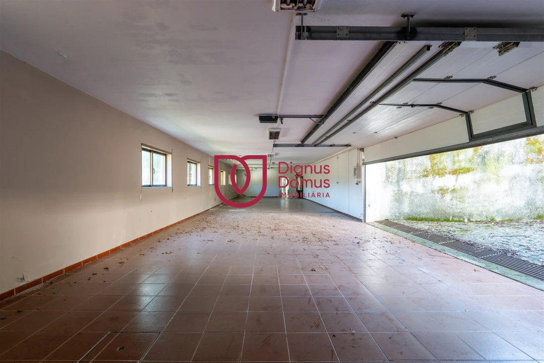 Moradia T7 para Venda em Constance Foto 60