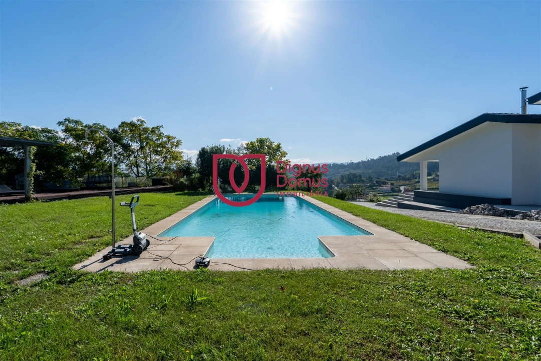 Moradia T7 para Venda em Constance Foto 39