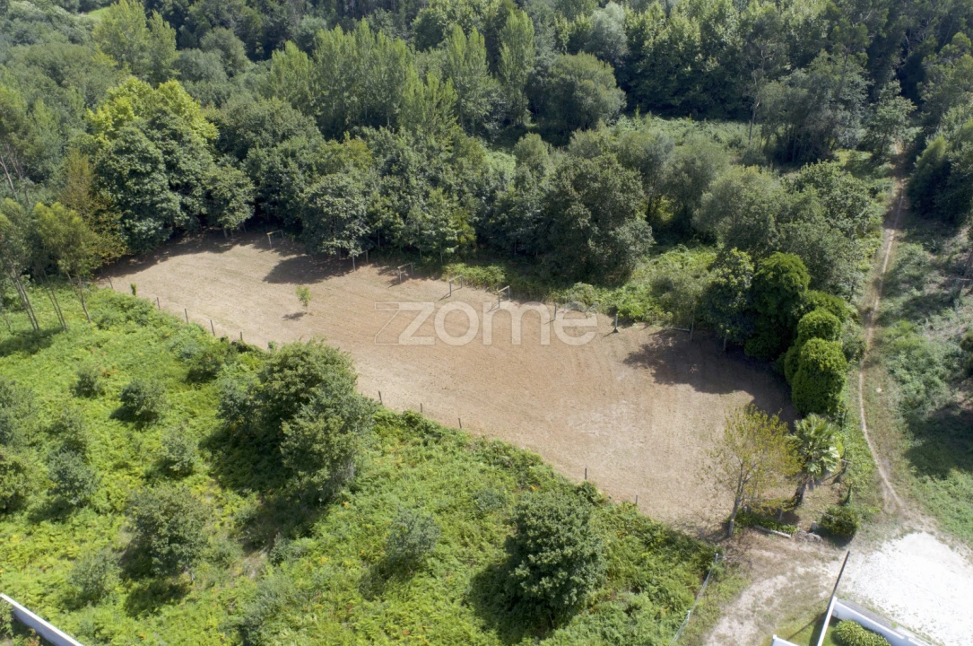 Terreno para Venda em Pedroso e Seixezelo Foto 1