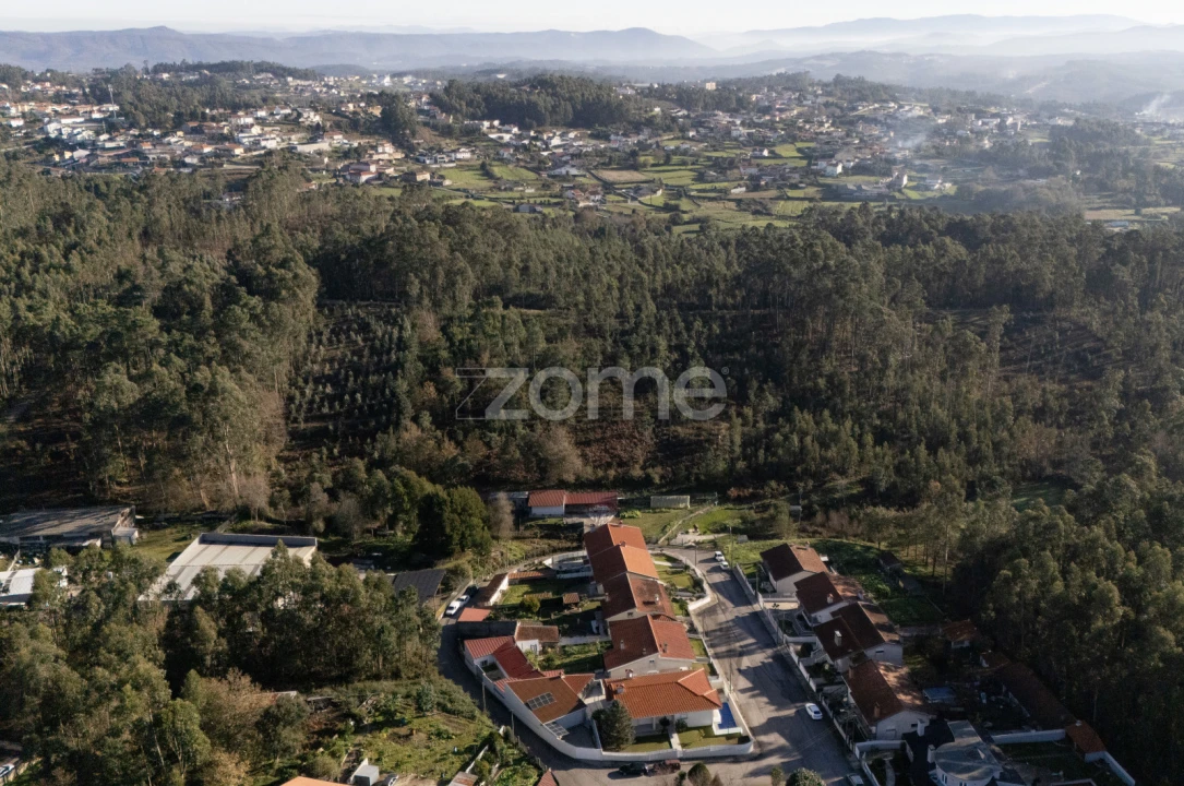 Terreno para Venda em Argoncilhe Foto 4