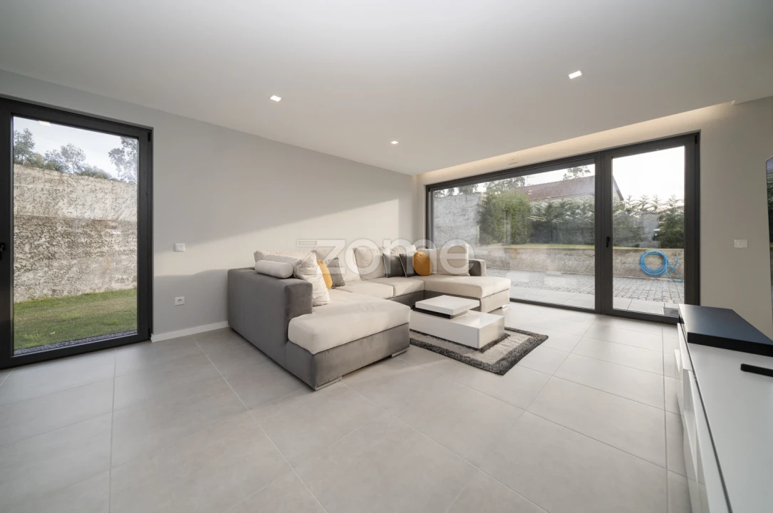 Moradia T3 para Venda em Vila Chã Foto 7