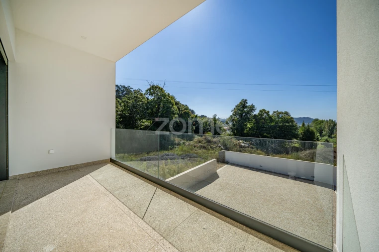 Moradia T4 para Venda em Sequeira Foto 16