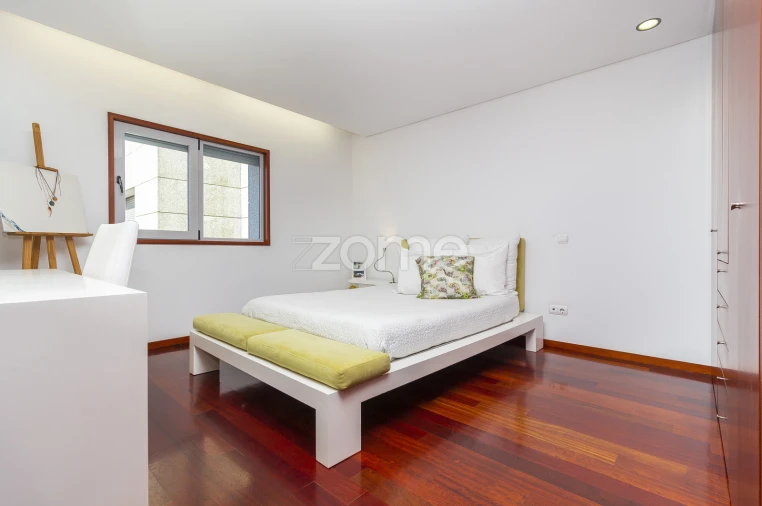 Apartamento T4 para Venda em Creixomil Foto 32
