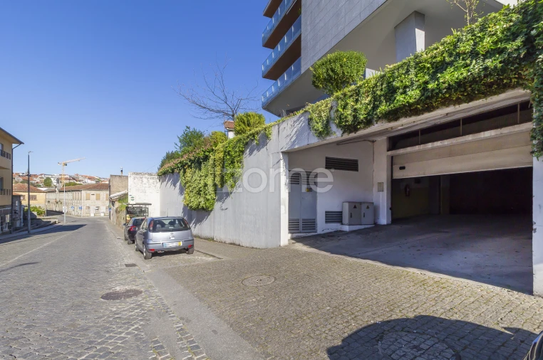 Apartamento T4 para Venda em Creixomil Foto 4