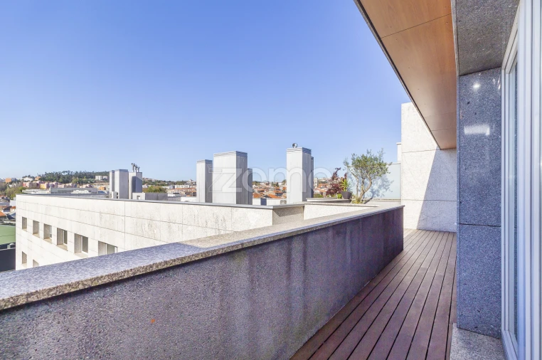 Apartamento T4 para Venda em Creixomil Foto 41