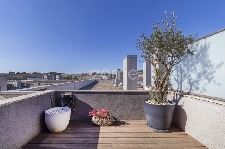 Apartamento T4 para Venda em Creixomil Foto 42