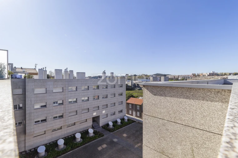 Apartamento T4 para Venda em Creixomil Foto 43