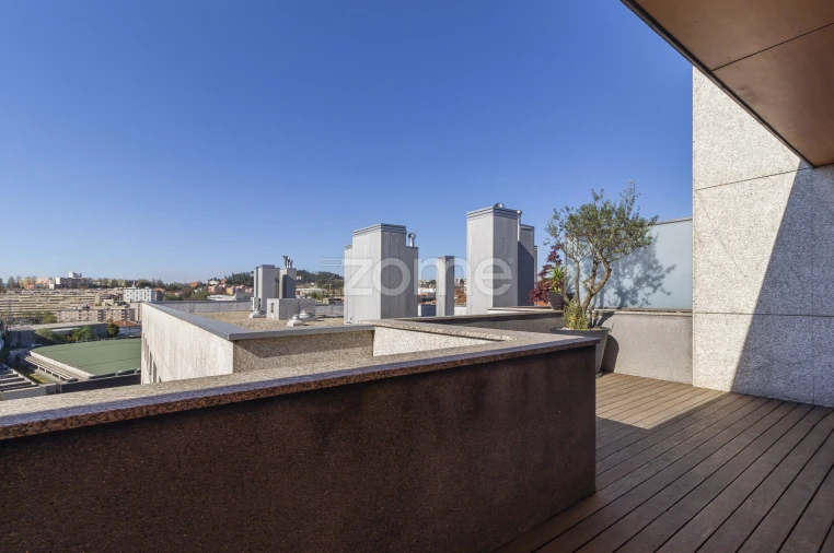 Apartamento T4 para Venda em Creixomil Foto 47