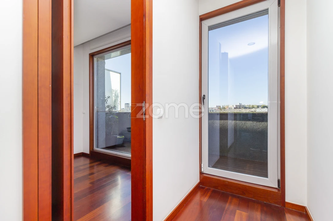 Apartamento T4 para Venda em Creixomil Foto 37