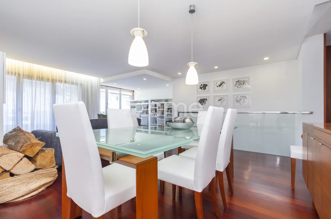 Apartamento T4 para Venda em Creixomil Foto 1