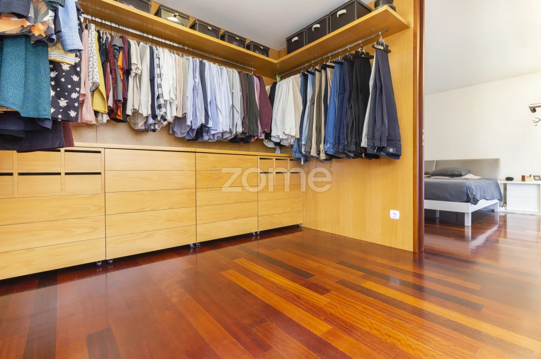 Apartamento T4 para Venda em Creixomil Foto 25